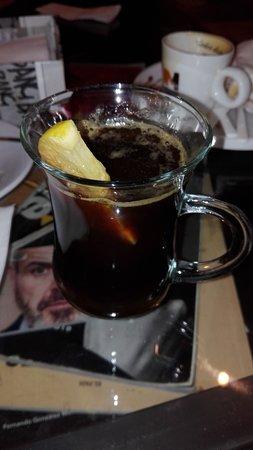 Que Viene el Lobo Cafe Taller